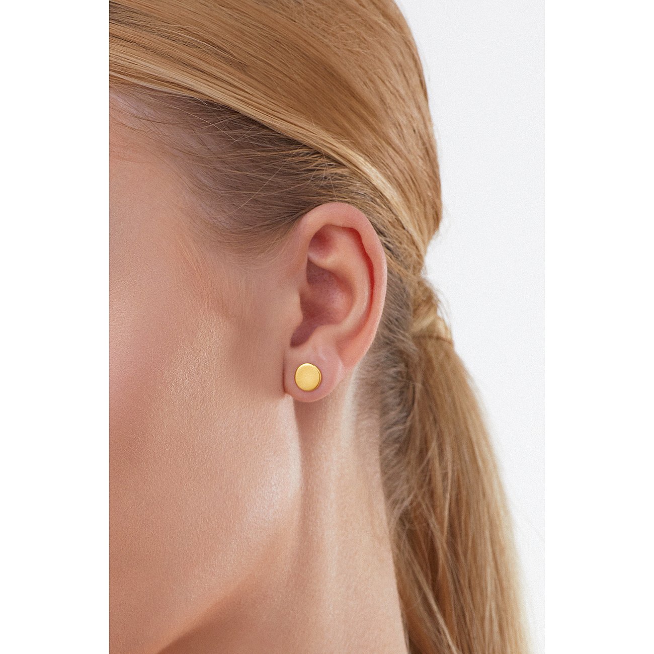 Caï örhängen i 925 sterling silver, polerade, runda.