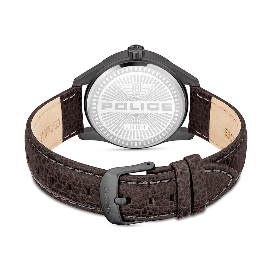 Rückseite einer Police Herrenuhr aus Metall mit geätztem Logo und Seriennummer JB21214. Graues Lederarmband mit Schnalle.