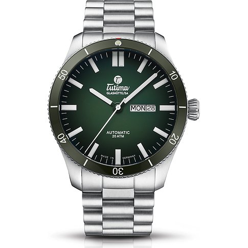 Tutima Glashütte Herrenuhr aus Edelstahl mit olivem Zifferblatt und silberfarbenen Zeigern und Indizes.