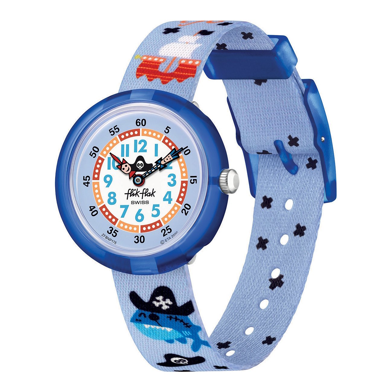Eine Kinderuhr von Flik Flak aus blauem Kunststoff mit einem hellblauen Textilarmband mit Piraten- und Meeresmotiven.