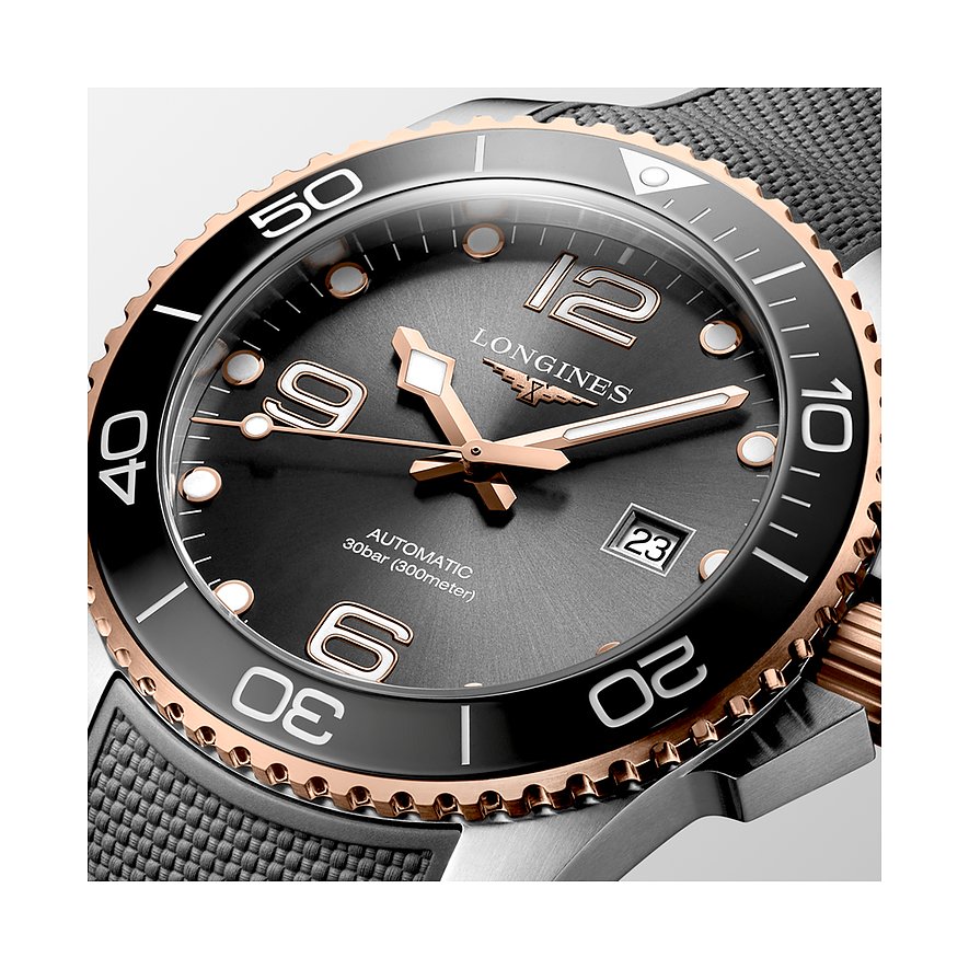Longines Herrenuhr mit Edelstahlgehäuse, schwarzem Zifferblatt und Roségold-Lünette.