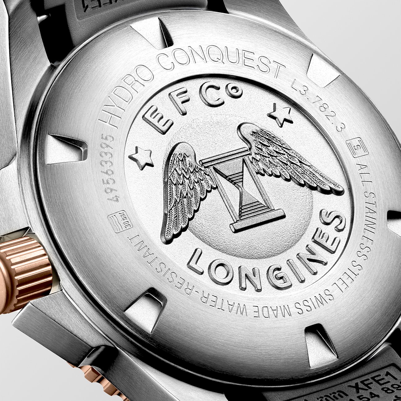Longines Herrenuhr aus Edelstahl mit Keramik und graviertem Logo.