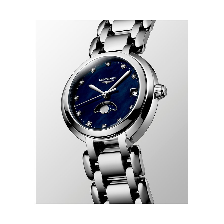 Longines Damenuhr aus Edelstahl mit Diamanten und blauem Zifferblatt.