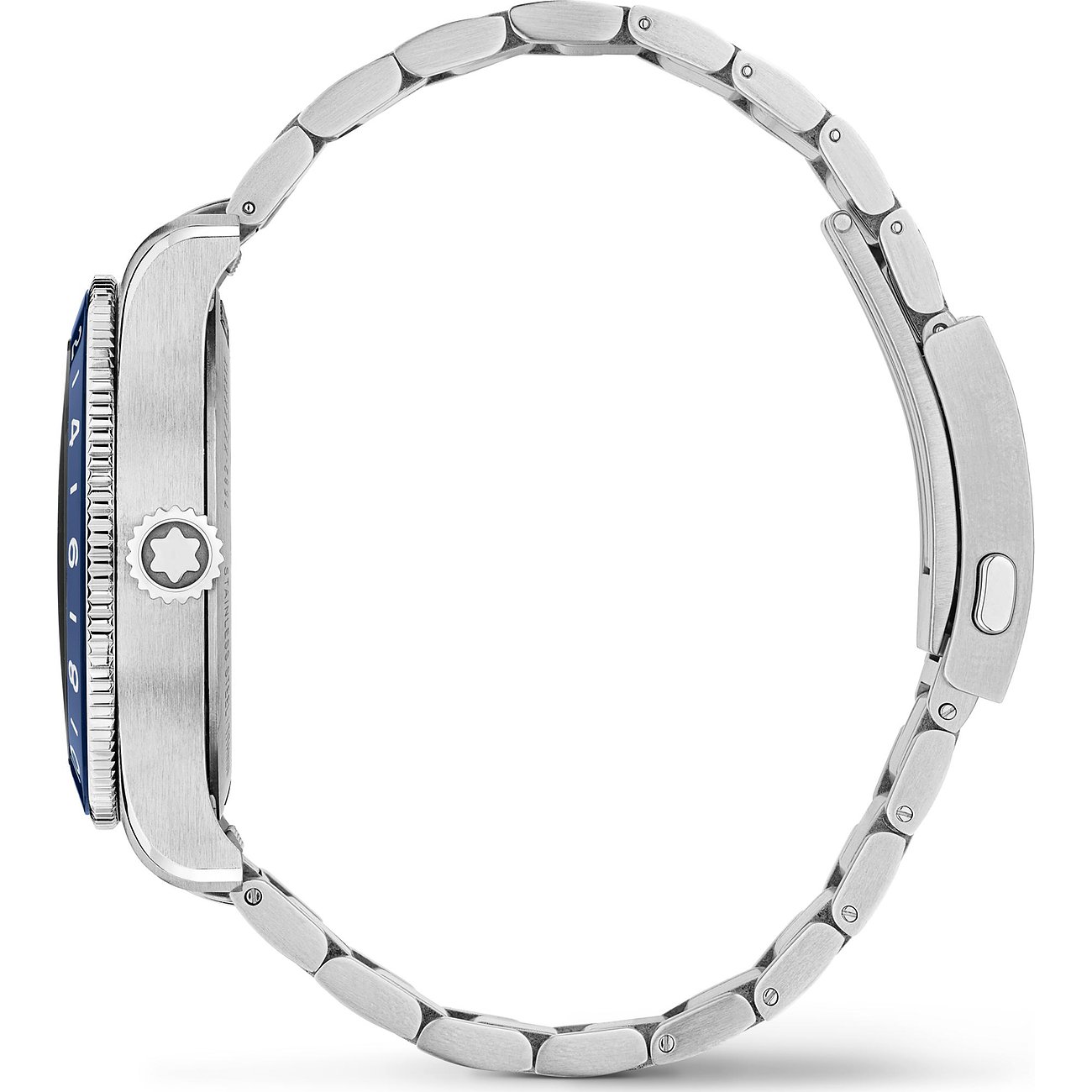 Seitenansicht einer Montblanc Herrenuhr aus Edelstahl, mit blauem Zifferblatt und silberfarbenen Gliedern.