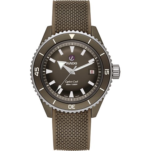 Rado Captain Cook Herrenuhr aus brauner Keramik mit genarbtem Armband und runder Datumsanzeige.