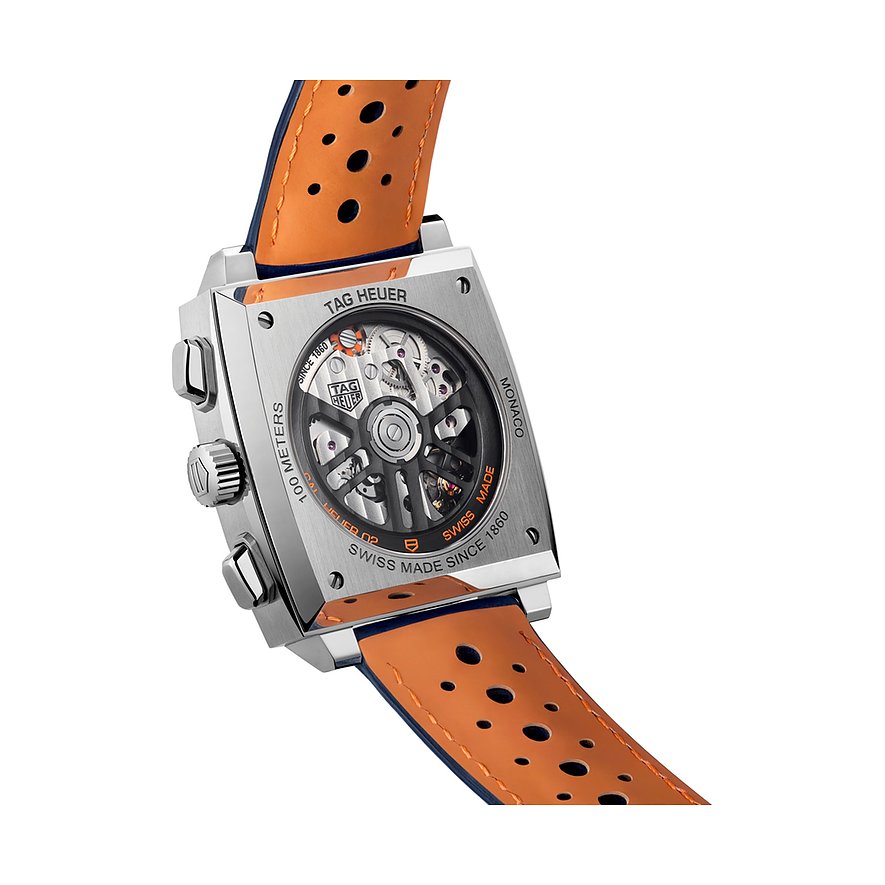 TAG Heuer Monaco Herrenuhr mit Edelstahlgehäuse und orangefarbenem Armband.