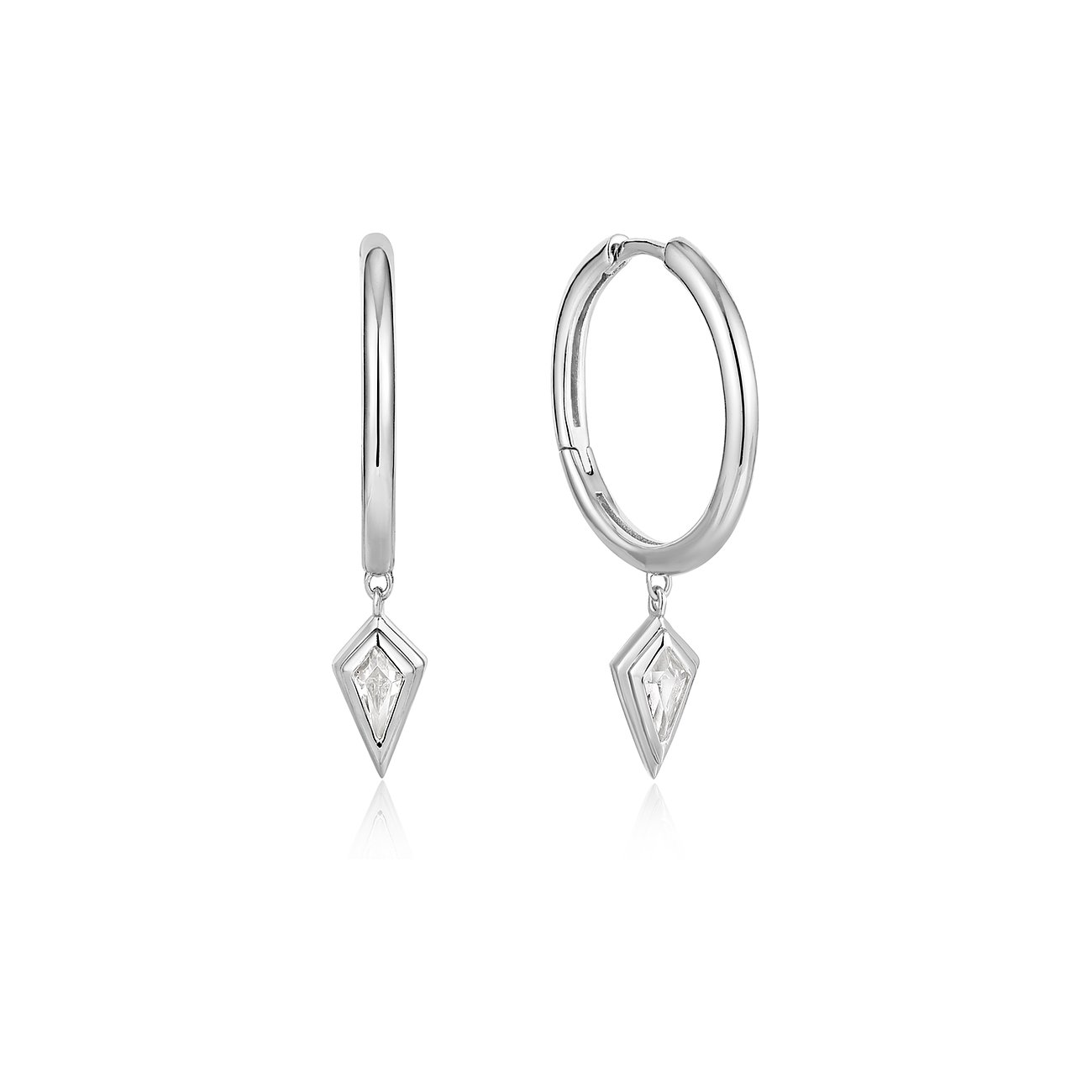 Ania Haie 925 silverörhängen med färgade zirkoniastenar, var och en hängande från en glänsande ring.