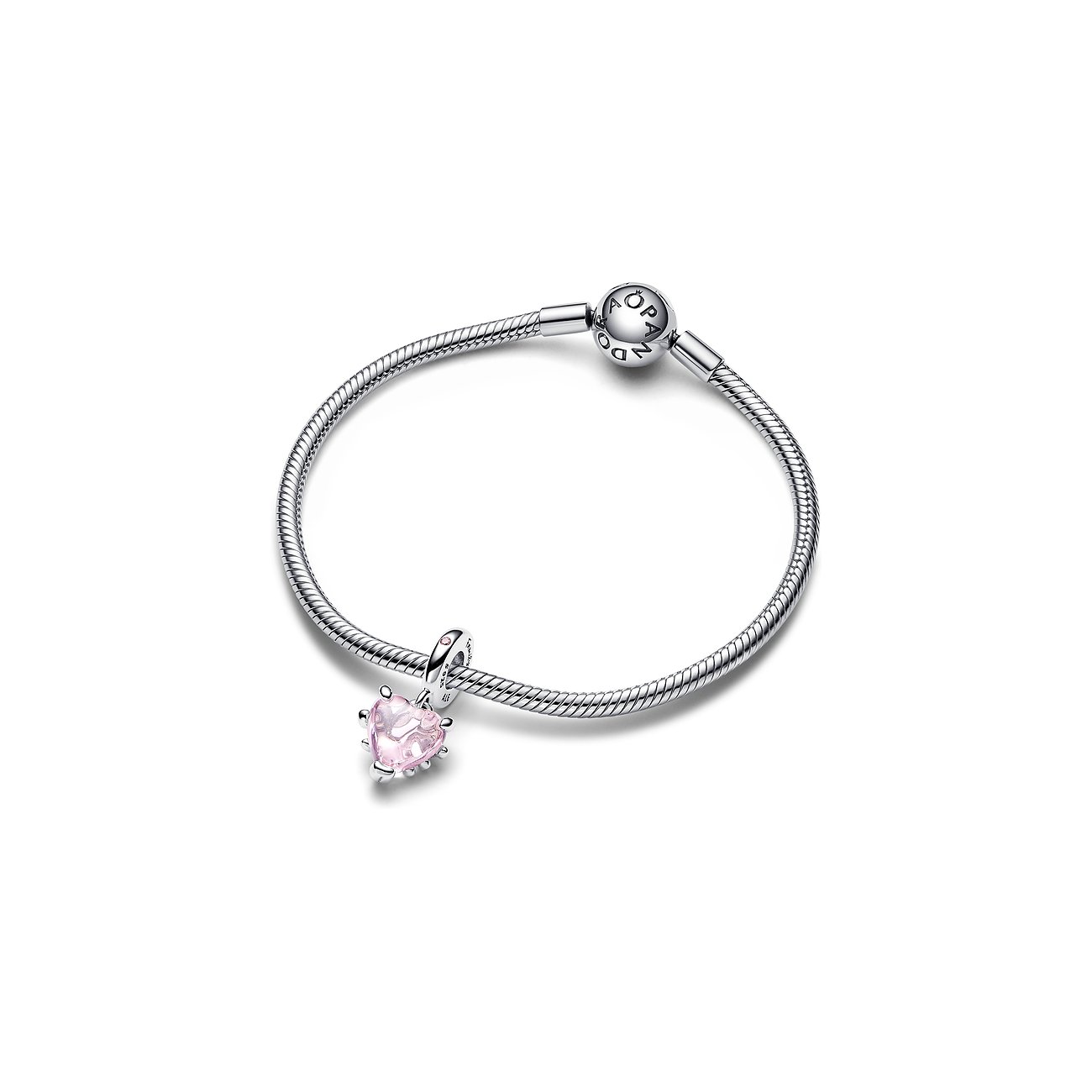Pandora Armband aus 925er Silber mit Herz-Anhänger und rosa Zirkonia.
