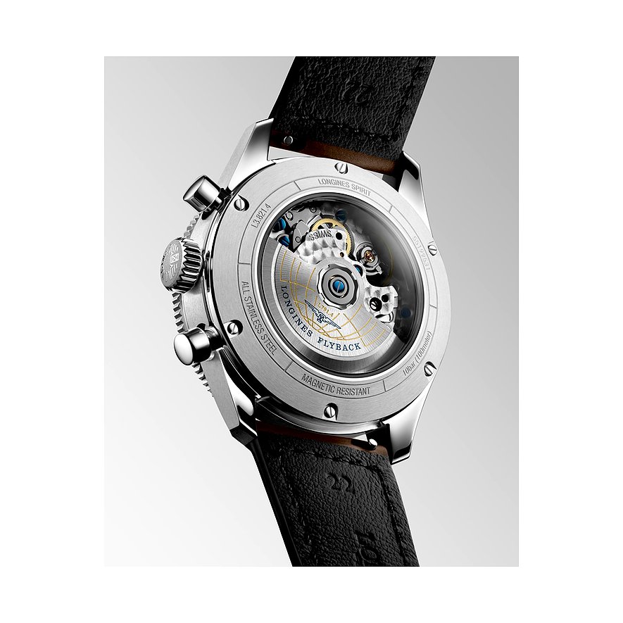 Longines Spirit Herrenuhr mit Edelstahlgehäuse und Lederarmband.
