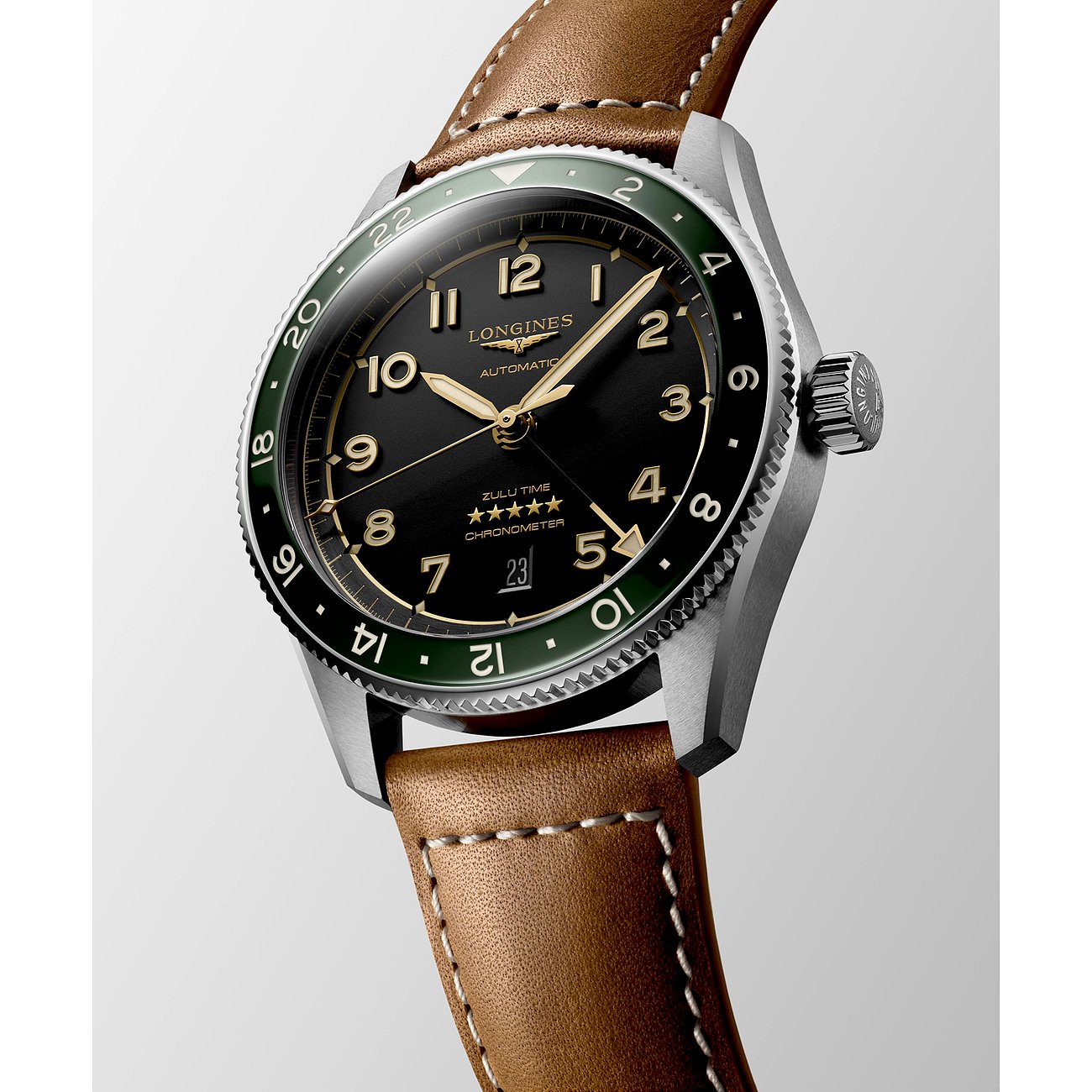 Longines Herrenuhr mit Edelstahlgehäuse, schwarzem Zifferblatt und grüner Lünette.