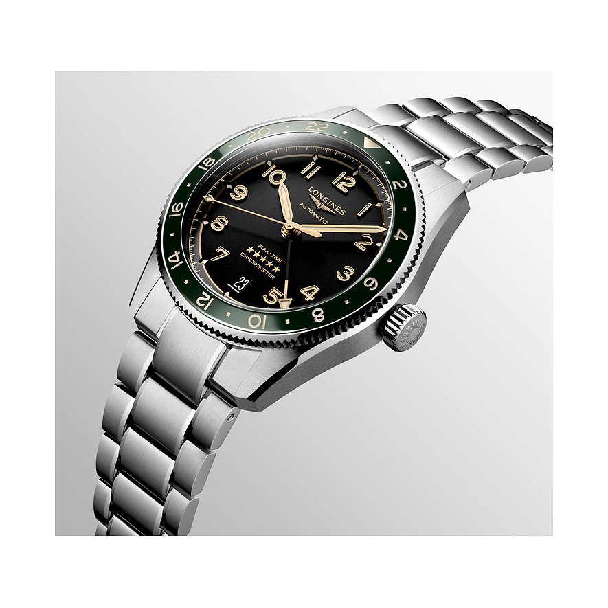Longines Herrenuhr mit Edelstahlgehäuse, schwarzem Zifferblatt und grüner Lünette.