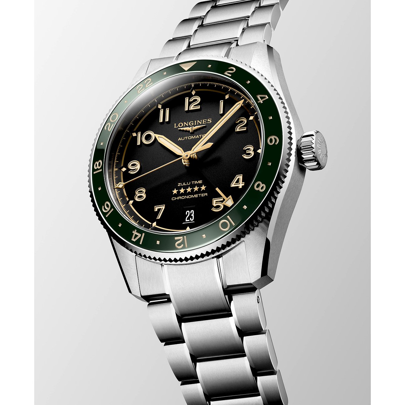 Longines Herrenuhr aus Edelstahl mit schwarzem Zifferblatt und grüner Lünette.