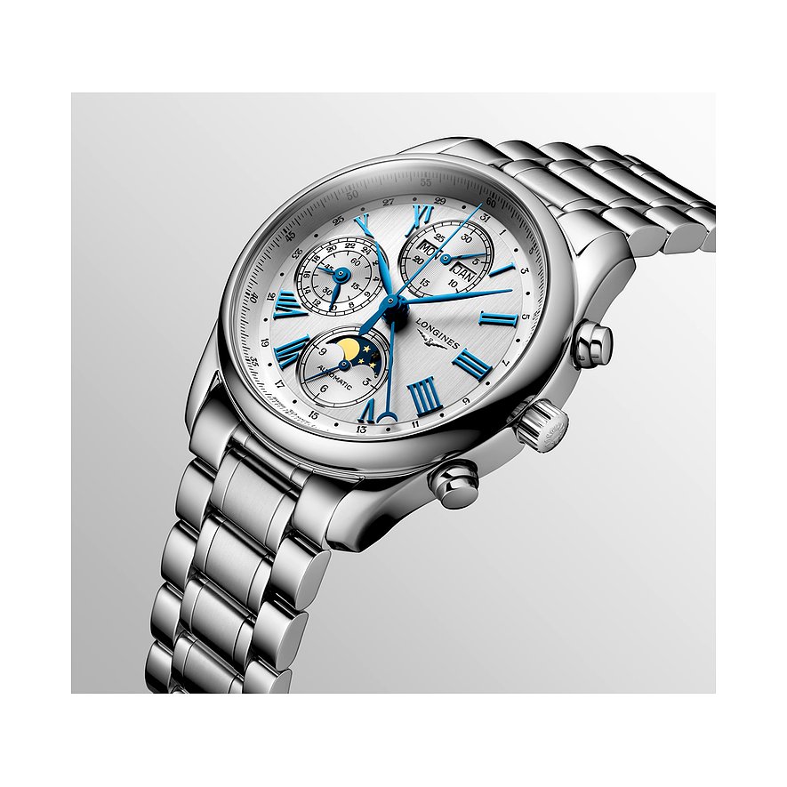 Longines Herrenuhr mit Edelstahlgehäuse, silberfarbenes Zifferblatt, analog.