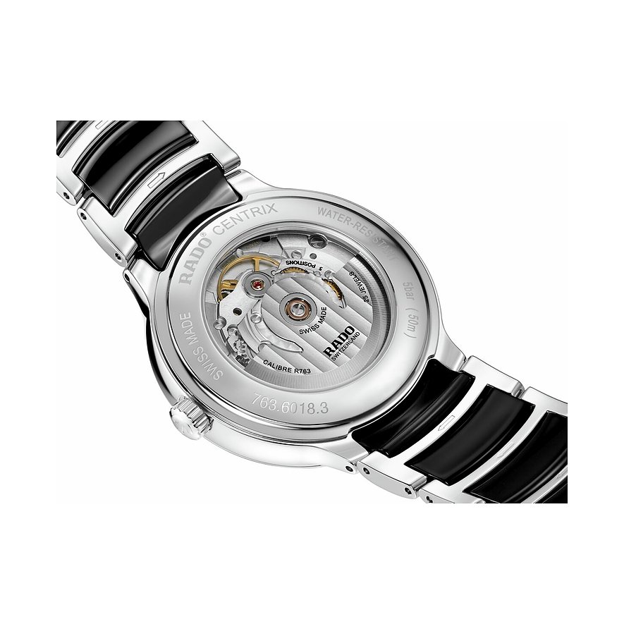 Rado Centrix Unisexuhr aus Edelstahl, Rückseite mit Blick auf das Uhrwerk, schwartzes Band mit silberfarbenen Akzenten.