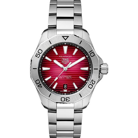 TAG Heuer Aquaracer Herrenuhr aus Edelstahl mit leuchtend rotem Zifferblatt und silbernen Zeigern und Indizes.