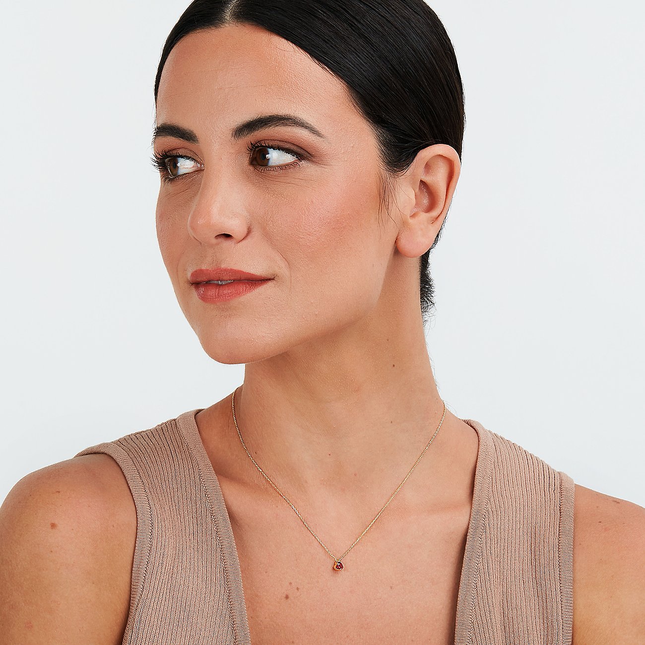 Live Diamond Halsschmuck aus 375 Gelbgold mit Rubin.