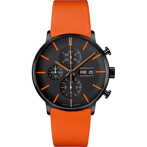 Junghans Herrenuhr mit Edelstahlgehäuse, schwarzem Zifferblatt und orangefarbenen Akzenten.