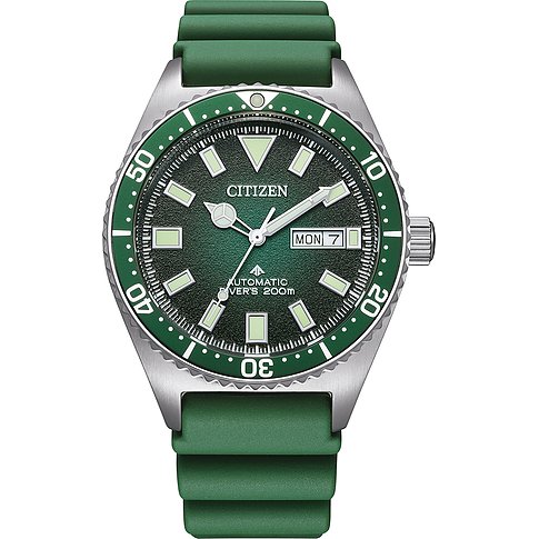Citizen herenhorloge met roestvrijstalen kast, analoog, met groene lunette en band.