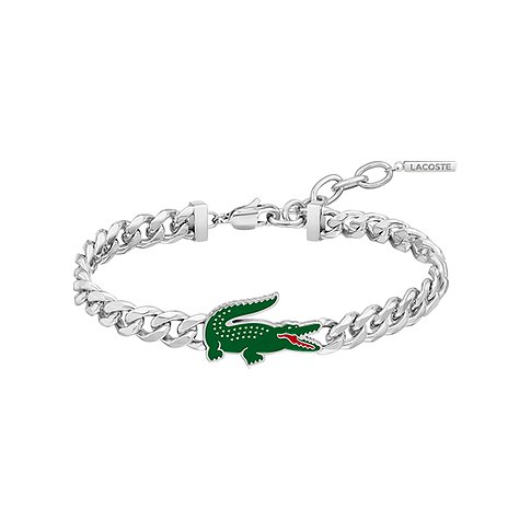 Lacoste roestvrijstalen armband, met een zilverkleurige kettingstructuur en een donkergroene krokodillenbedel.