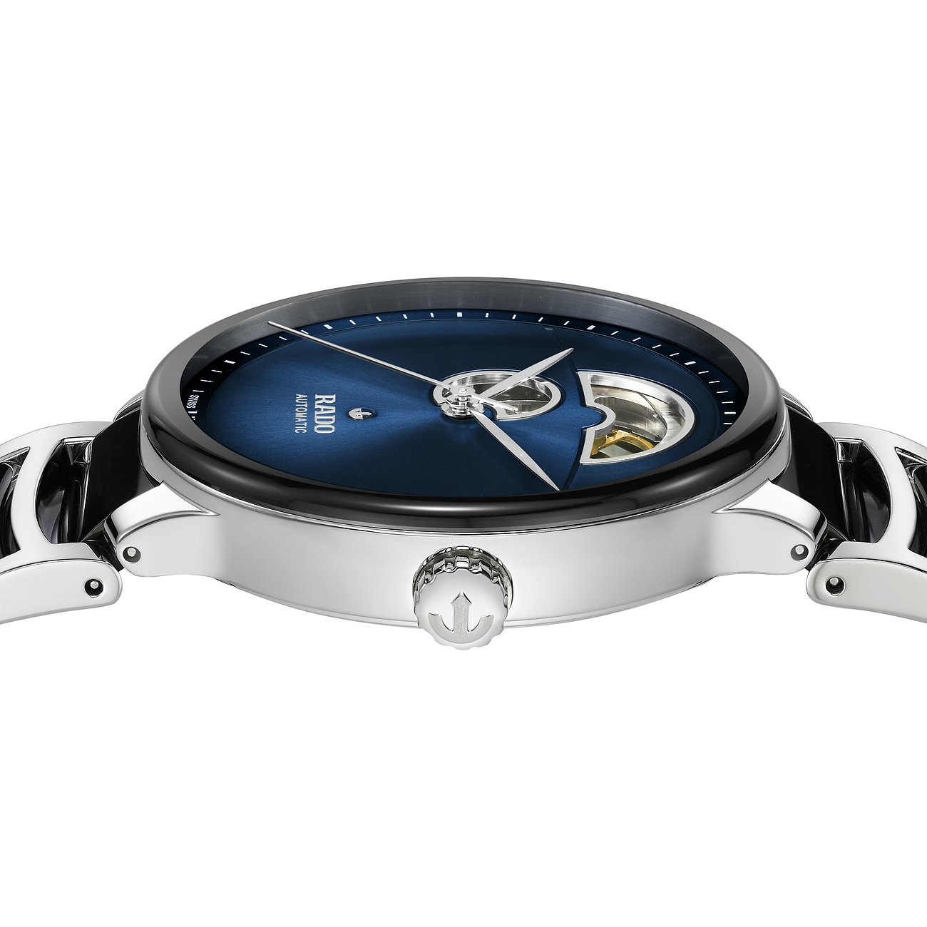 Rado Herrenuhr mit Edelstahlgehäuse, blauem Zifferblatt und offenem Werk.