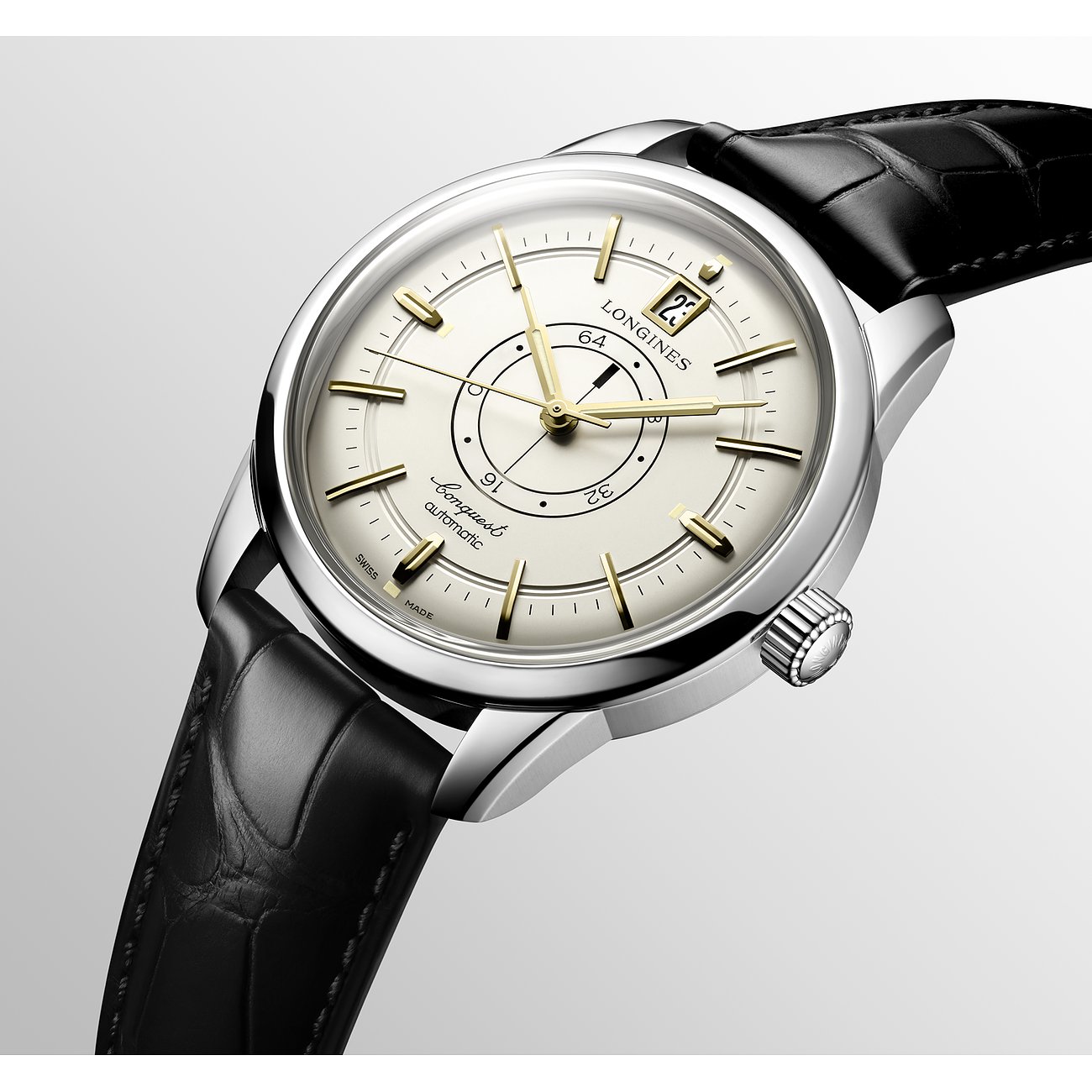 Longines Herrenuhr mit Edelstahlgehäuse, weißem Zifferblatt und goldenen Indizes.