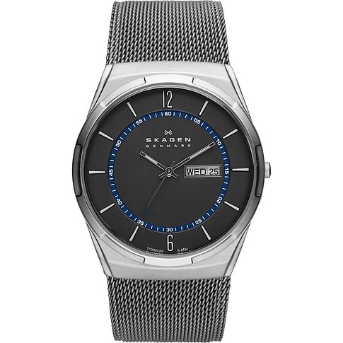 Skagen Herrenuhr mit Titangehäuse, analog, mit Datum und Mesh-Armband.