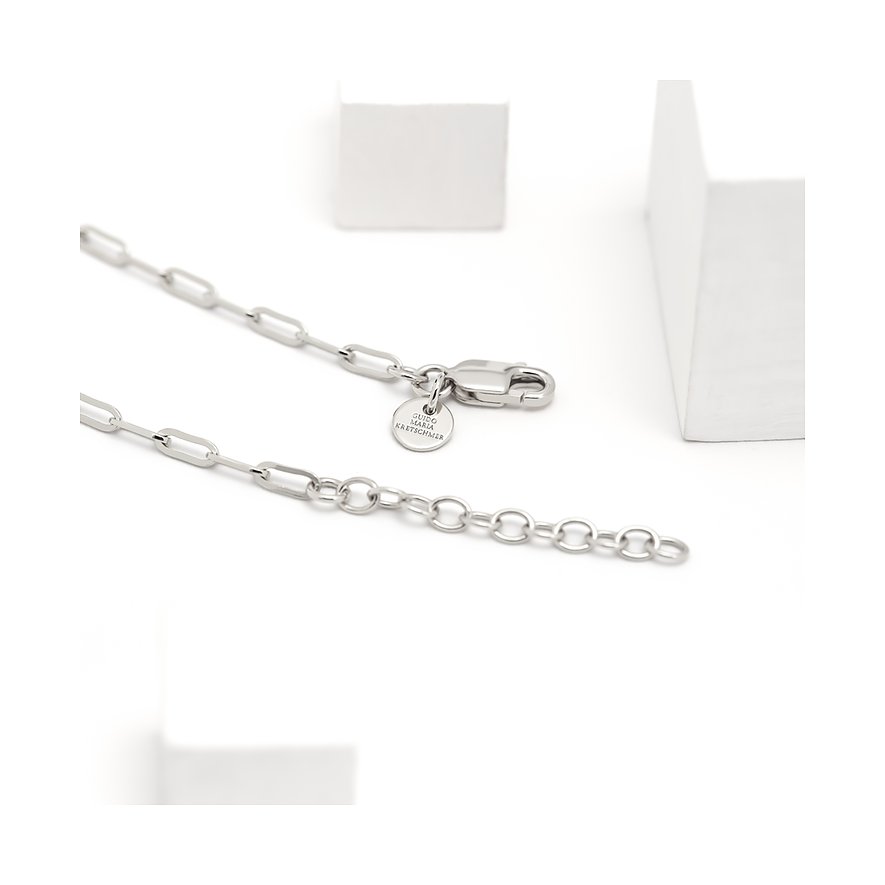 Le collier filigrane en argent 925 de Guido Maria Kretschmer montre son fermoir et sa chaîne d'extension.