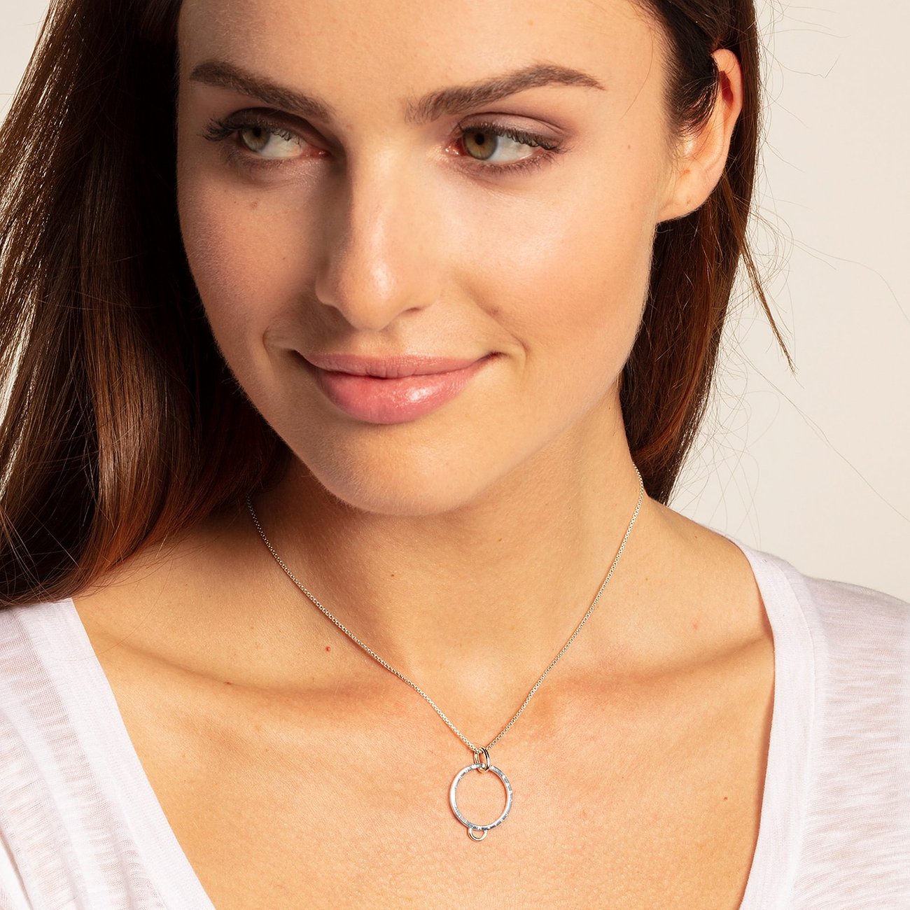 Thomas Sabo Anhängeschmuck aus 925er Silber mit rundem Anhänger.