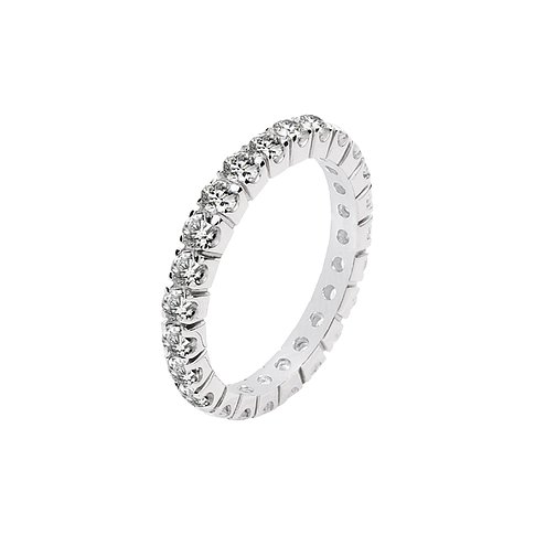 Ein Eternity-Ring aus recyceltem 925er Silber, besetzt mit funkelnden Zirkonia-Steinen rundherum.