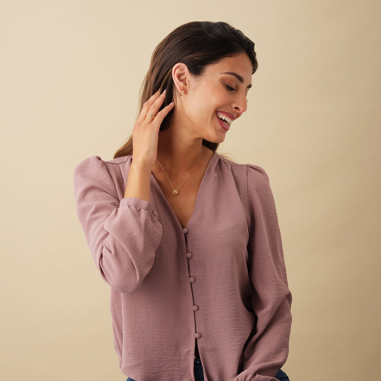 CHRIST Damenohrringe aus 585 Gelbgold mit kleinen Kugeln.