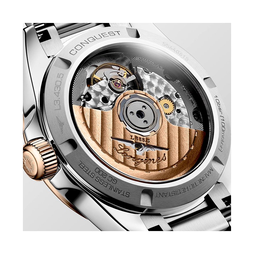 Longines Conquest Damenuhr mit Edelstahlgehäuse, Roségold-Akzenten und Sichtboden.