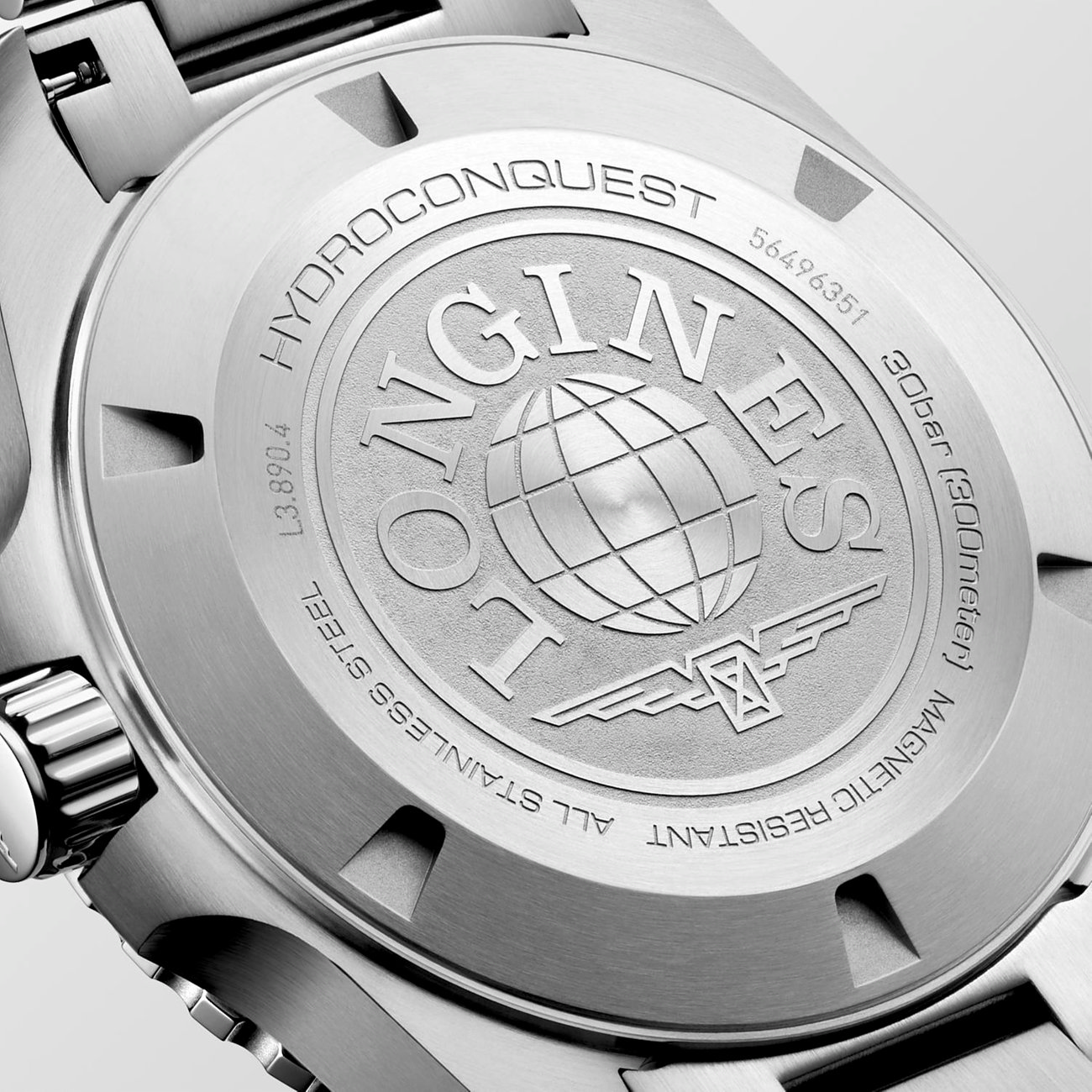 Longines Herrenuhr mit Edelstahlgehäuse, HydroConquest, silberfarben.