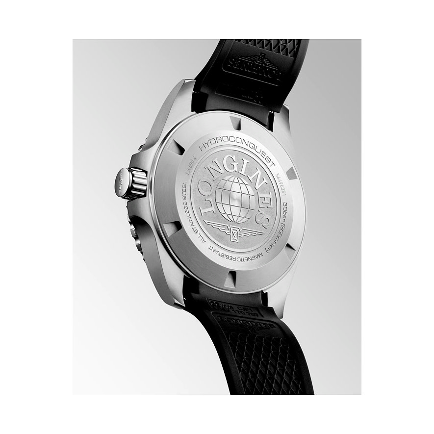 Longines Herrenuhr aus Edelstahl mit Keramiklünette, analog.