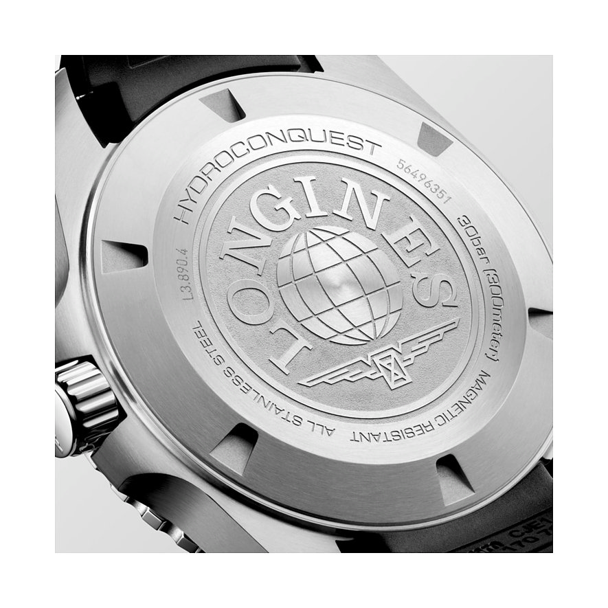 Longines Herrenuhr aus Edelstahl, rundes Gehäuse mit Gravur.
