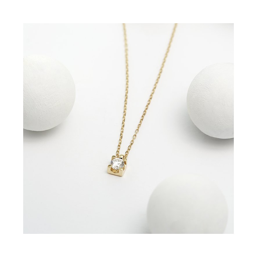 CHRIST collier van 585 geelgoud met een schitterende diamant, gezet in een vierkante zetting.