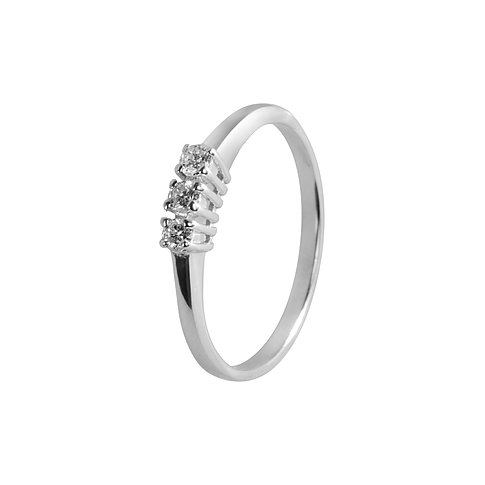 Une bague CHRIST simple en or blanc 375 avec trois diamants étincelants, alignés.
