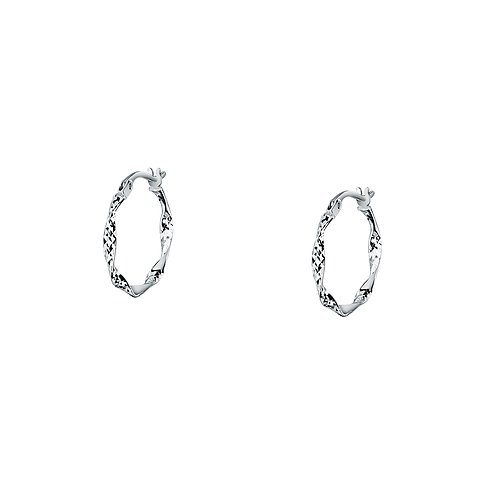 Une paire de boucles d'oreilles torsadées en or blanc 585, vue de face, montrant des reflets lumineux.