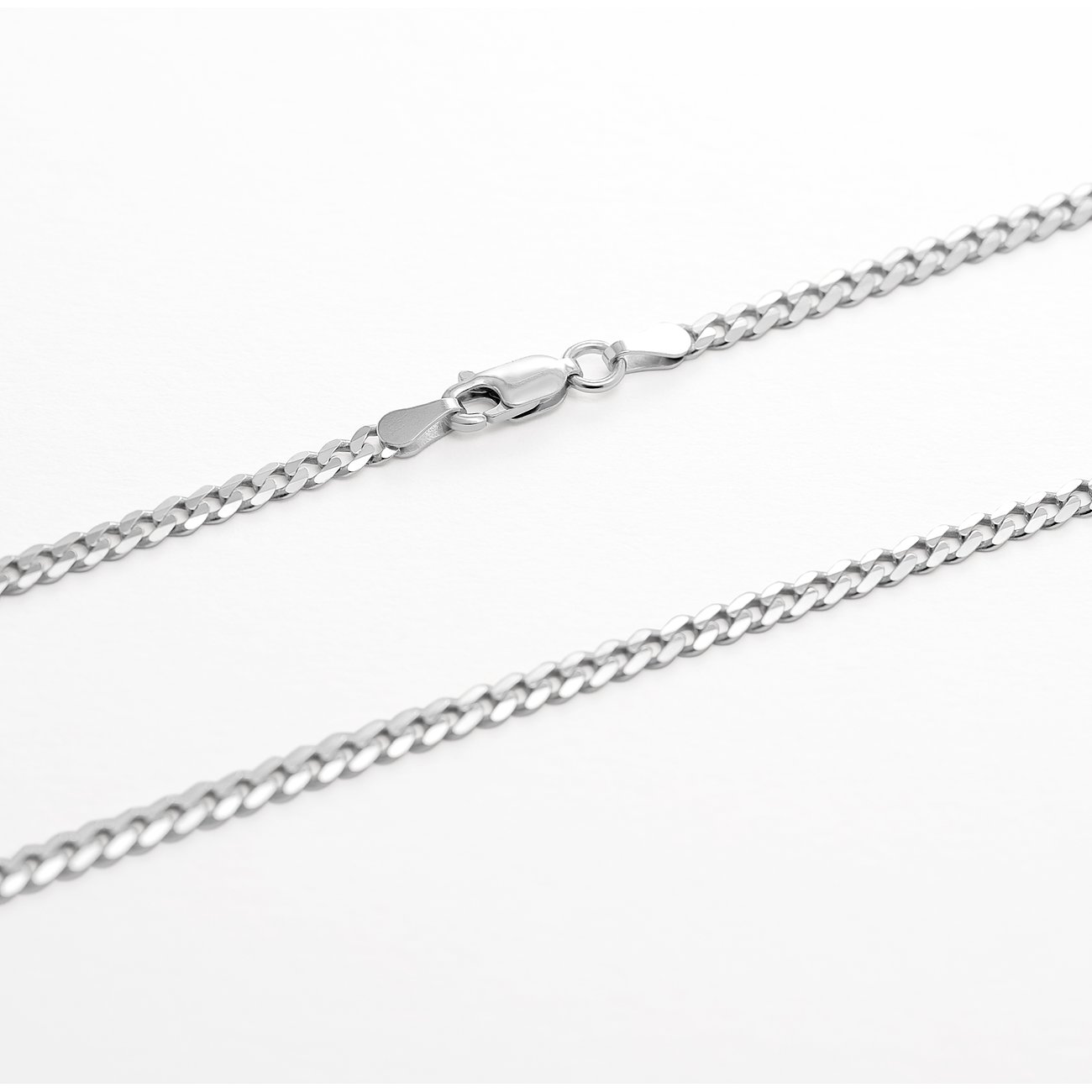 Collier FAVS en argent 925 avec fermoir mousqueton.