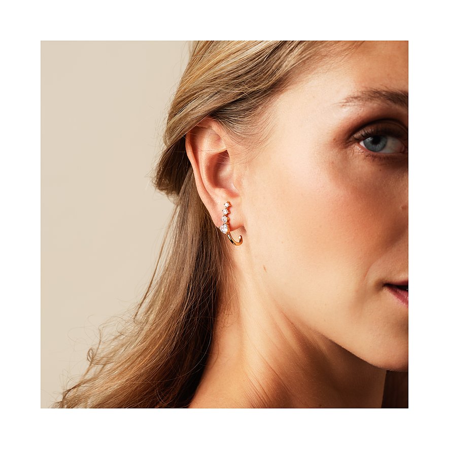 JETTE Ohrschmuck aus recyceltem 925er Silber mit Zirkonia.