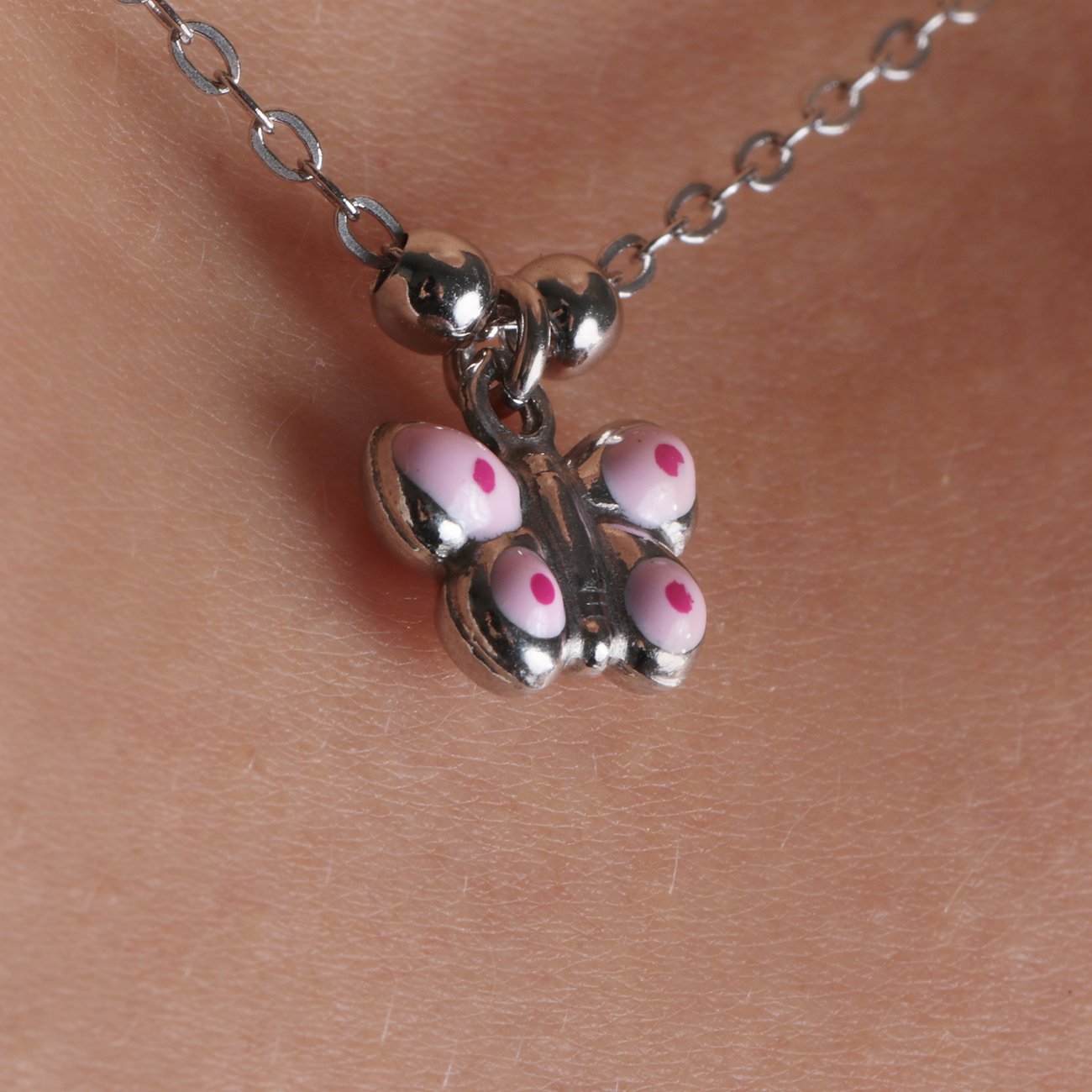 Collana FAVS in argento 925 con ciondolo a farfalla.