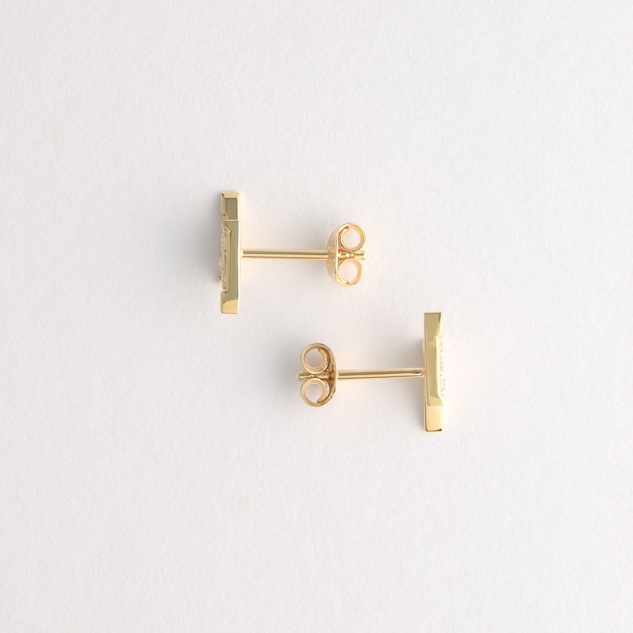 FAVS Ohrstecker aus 375 Gelbgold mit Zirkonia.
