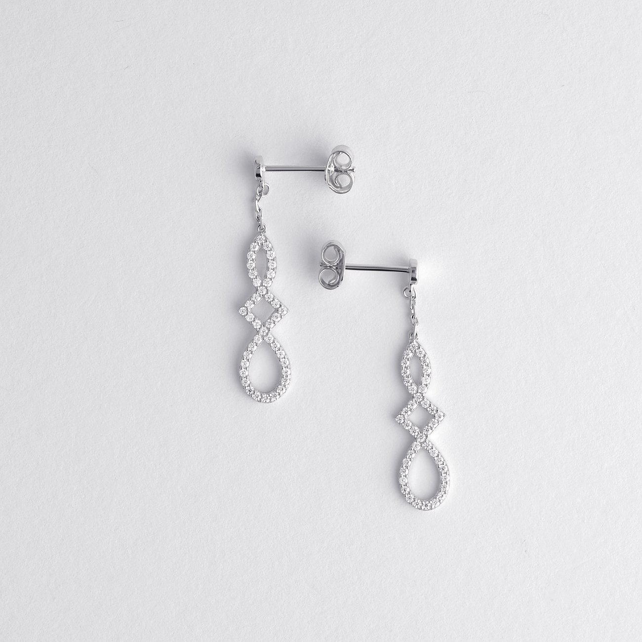 FAVS Ohrringe aus 925er Silber mit Zirkonia, als Tropfenform.