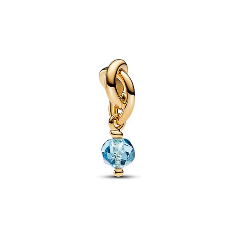 Pandora Anhänger aus goldfarbenem Metall mit blauem Kristall.