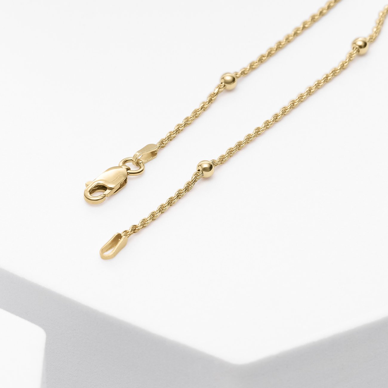 CHRIST armbånd af 925 genanvendt sølv med kugler, karabinhage.