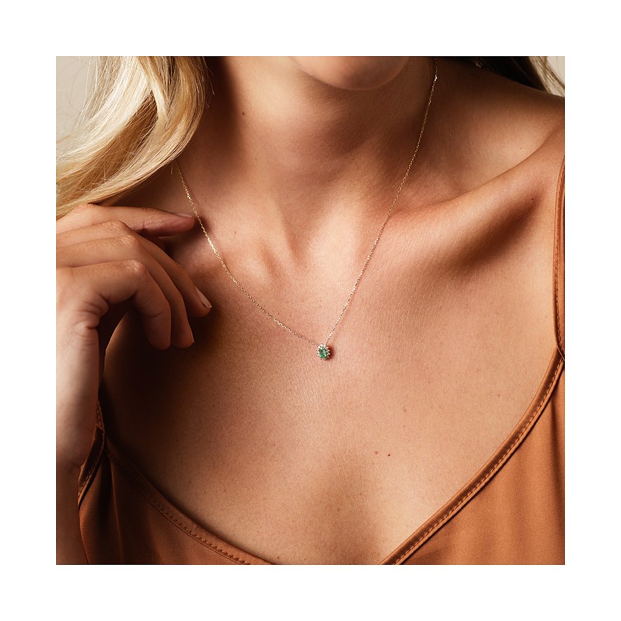 CHRIST Halsschmuck aus 585 Gelbgold mit Smaragd.