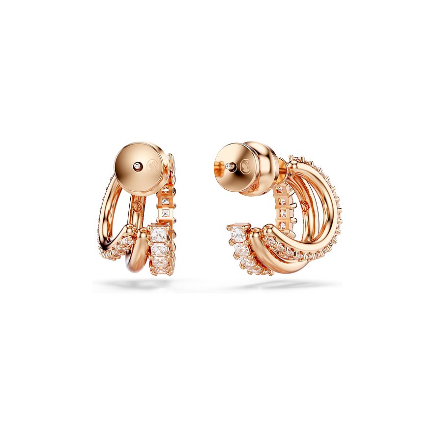 Swarovski oorbellen van roségoudkleurig metaal met prinsessgeslepen kristallen.