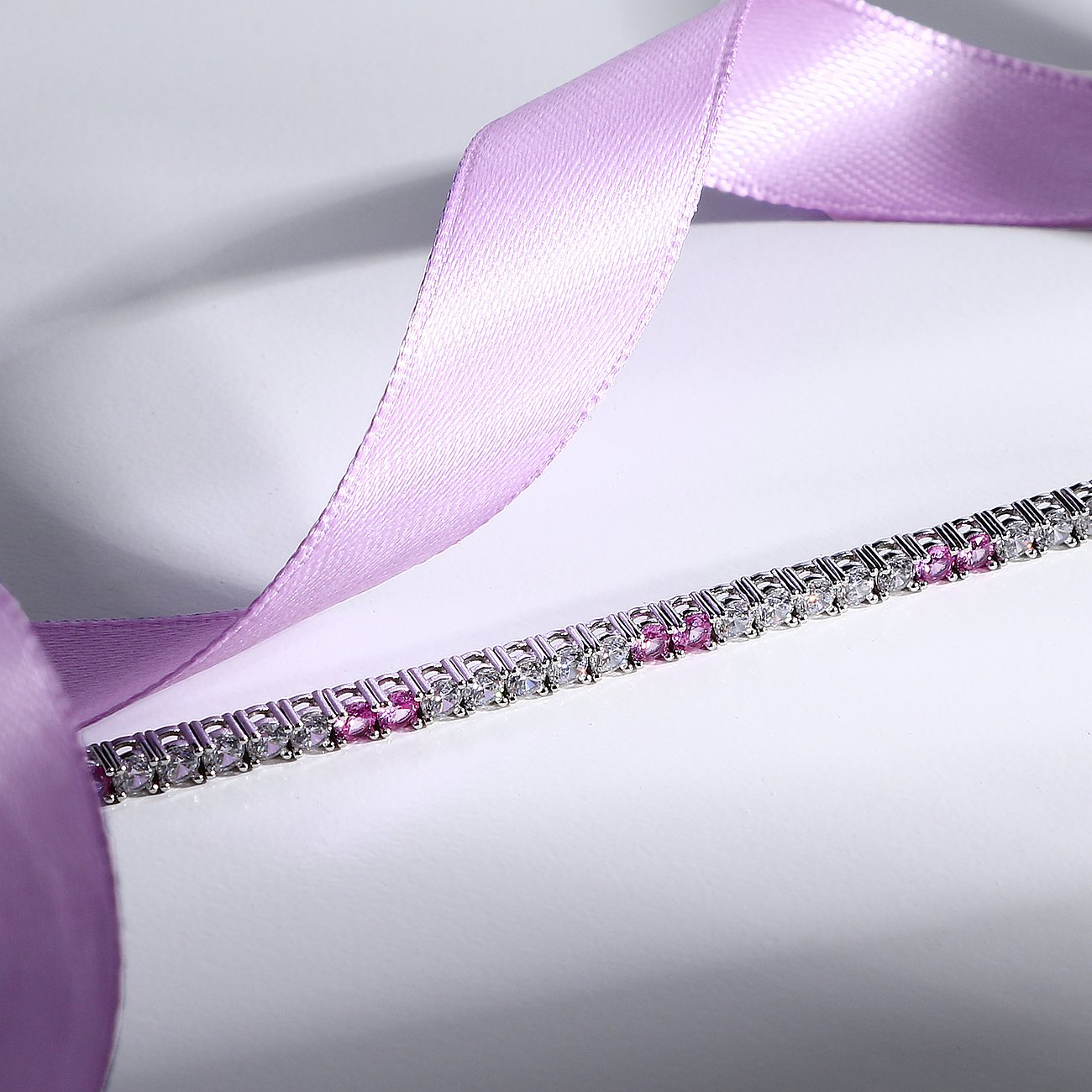 Morellato Armband aus 925er recyceltem Silber mit weißen und rosa Zirkonia.