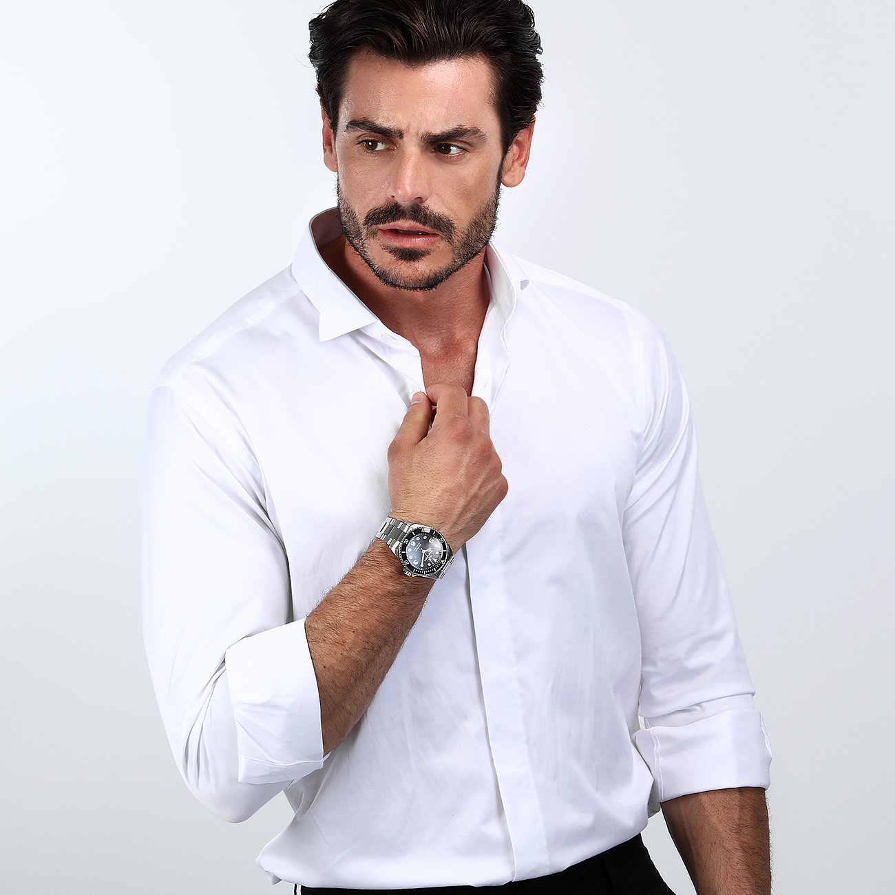 Philip Watch Edelstahl-Uhr mit schwarzem Zifferblatt und drehbarer Lünette.