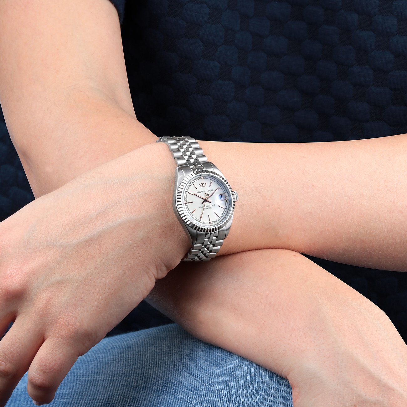 Philip Watch dameur i rustfrit stål med hvid urskive og datoangivelse.