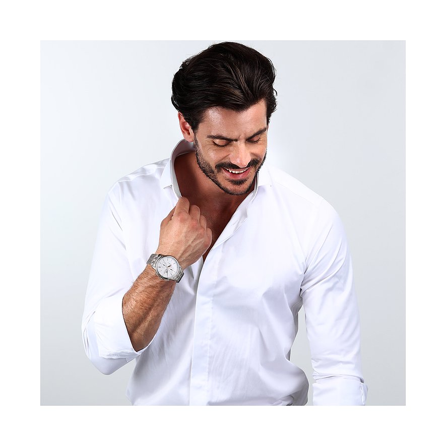 Lucien Rochat Herrenuhr mit Edelstahlgehäuse und analoger Anzeige.